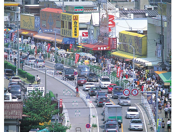 寺泊魚の市場通り