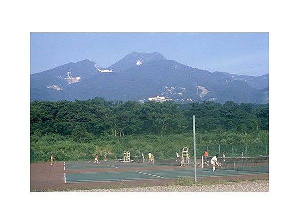 東赤倉テニスコート
