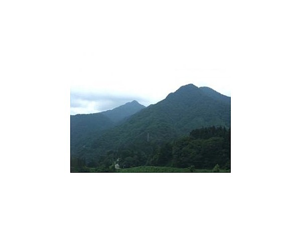 鷲ケ巣山・岩崩登山口