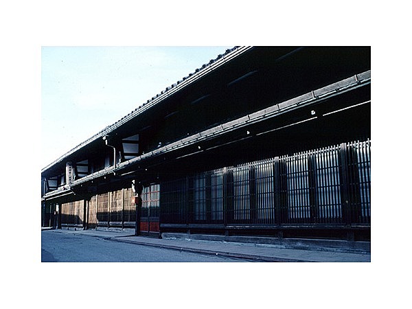 金屋町（千本格子の家並み）