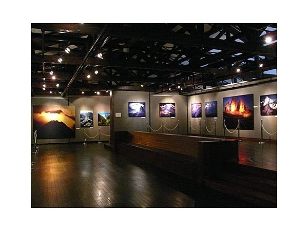 白籏史朗山岳写真館