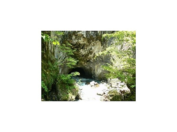 隧通し・冠水渓