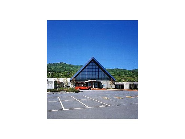 SUWAガラスの里の美術館