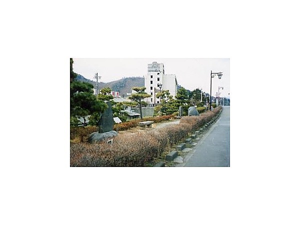 千曲川萬葉公園