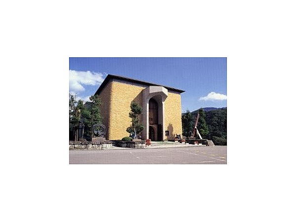 信州新町美術館・有島生馬記念館