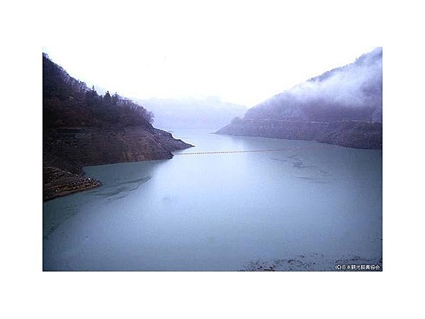 畑薙第１ダム湖