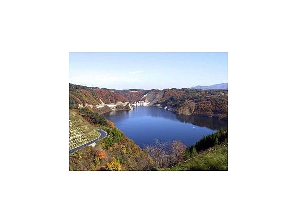 世増ダム（青葉湖）