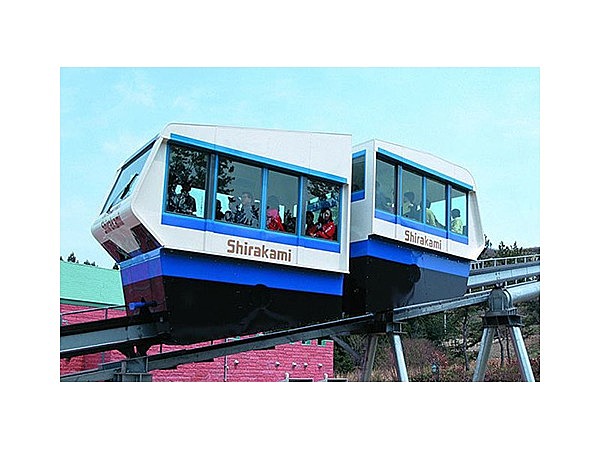 スロープカーしらかみ号