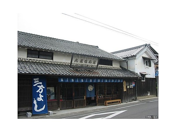 日野まちかど感応感(旧正野薬店)