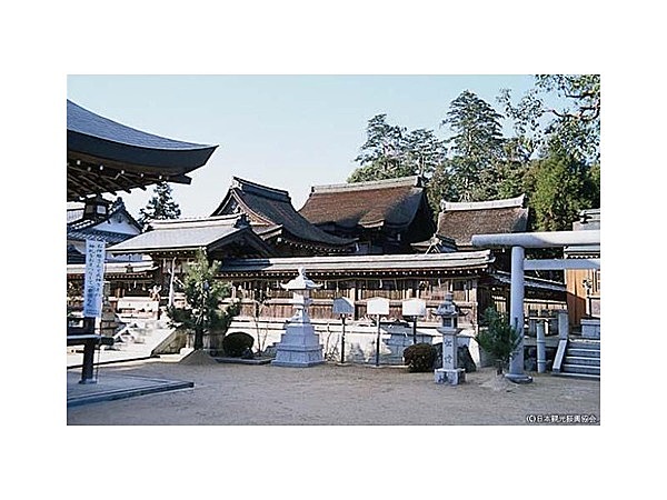 苗村神社西本殿