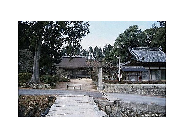 常楽寺(西寺)