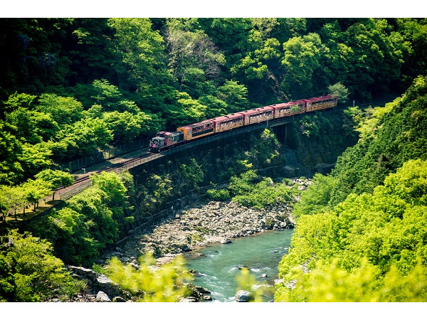 嵯峨野トロッコ列車（トロッコ亀岡駅）