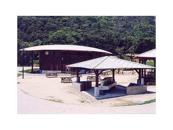 市ノ池公園キャンプ場バーベキューサイト