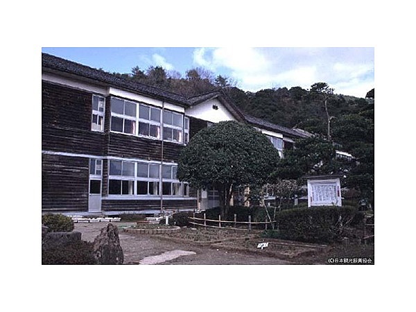 旧岩井小学校校舎