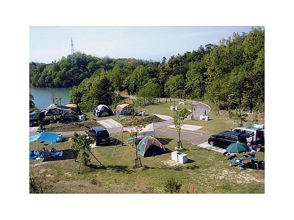 菰沢公園オートキャンプ場