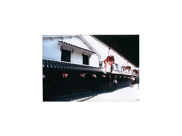 白壁の町並み(柳井市古市金屋地区伝統的建造物群保存地区)