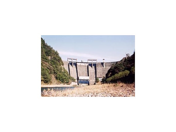 阿武川ダム（阿武湖）