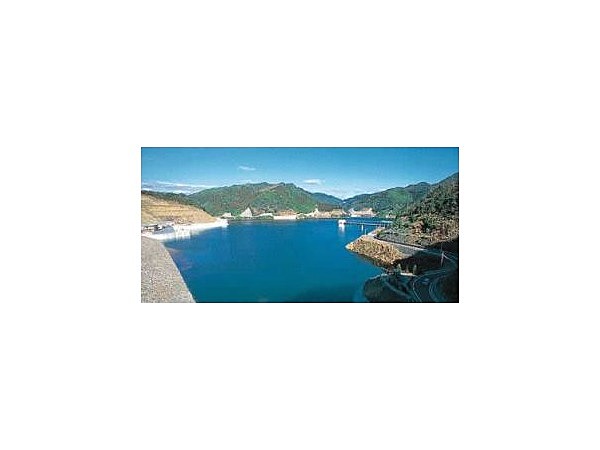 末武川ダム（米泉湖）