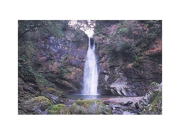 土々呂の滝親水公園