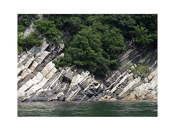 ランプロファイヤー岩脈