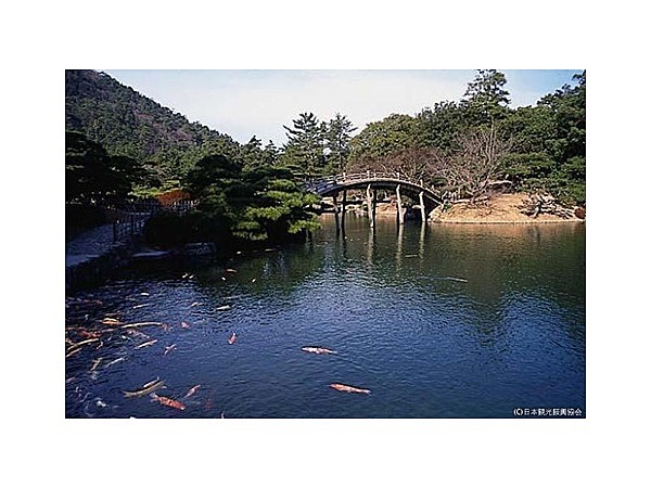 栗林公園回遊式庭園