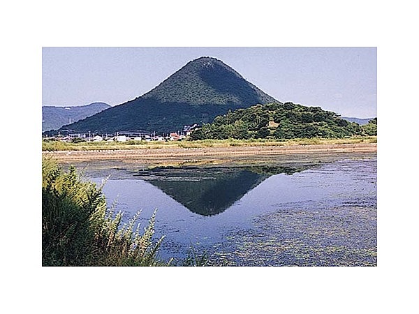 飯野山（讃岐富士）