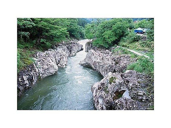 猿飛千壺峡甌穴群