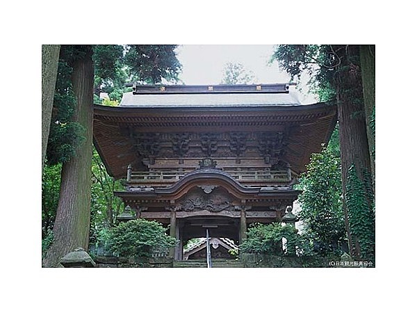 丸山神社と楼門