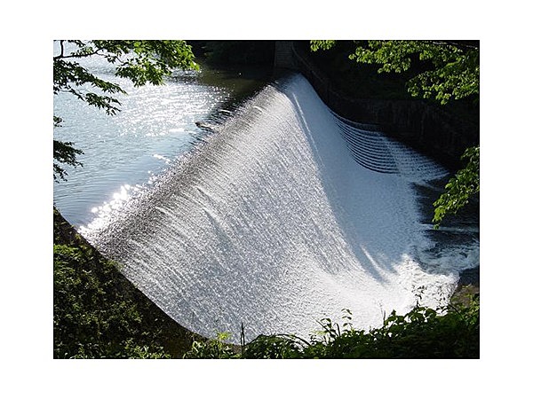 白水ダム
