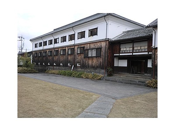 帆足本家酒造蔵