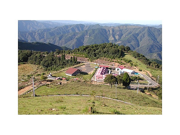 鏡山牧場