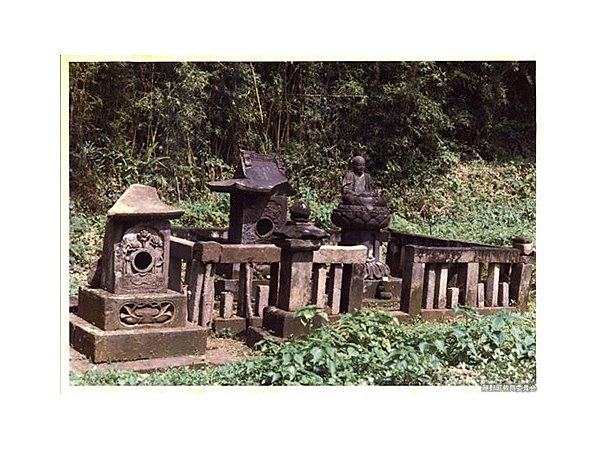 仏像墓