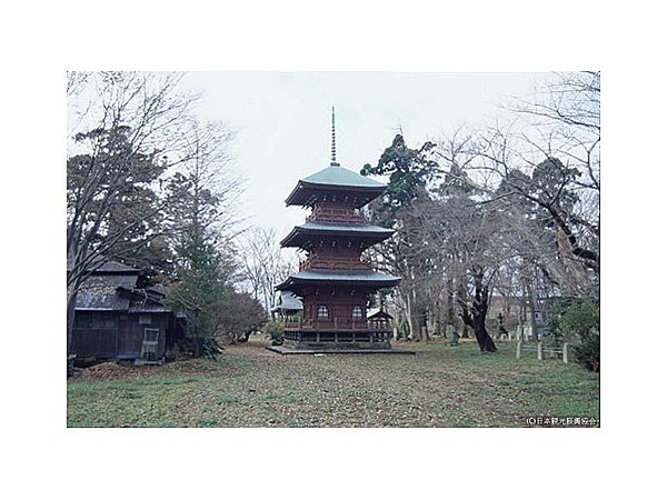 日吉八幡神社の三重塔