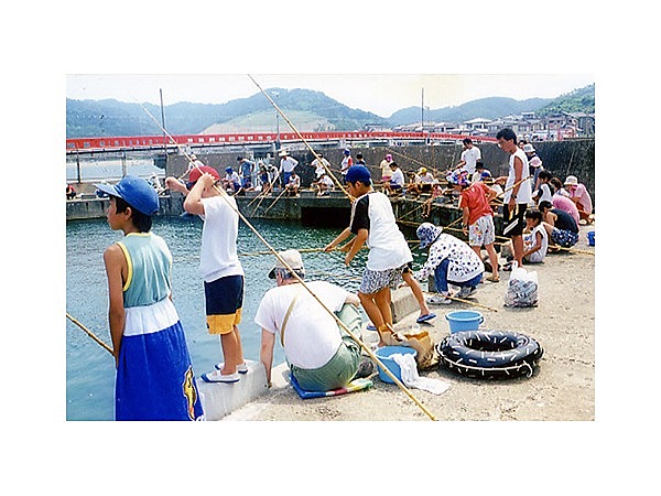 遊魚センター(海洋釣堀)