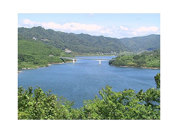真野ダム