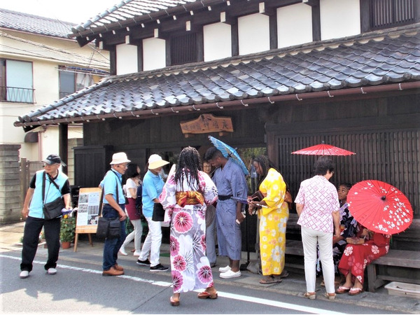 草加宿案内人の会